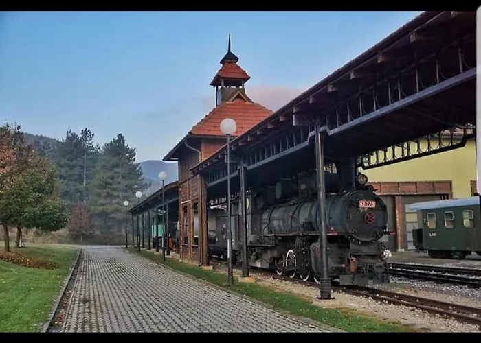 Sarganska Osmica Apartman *